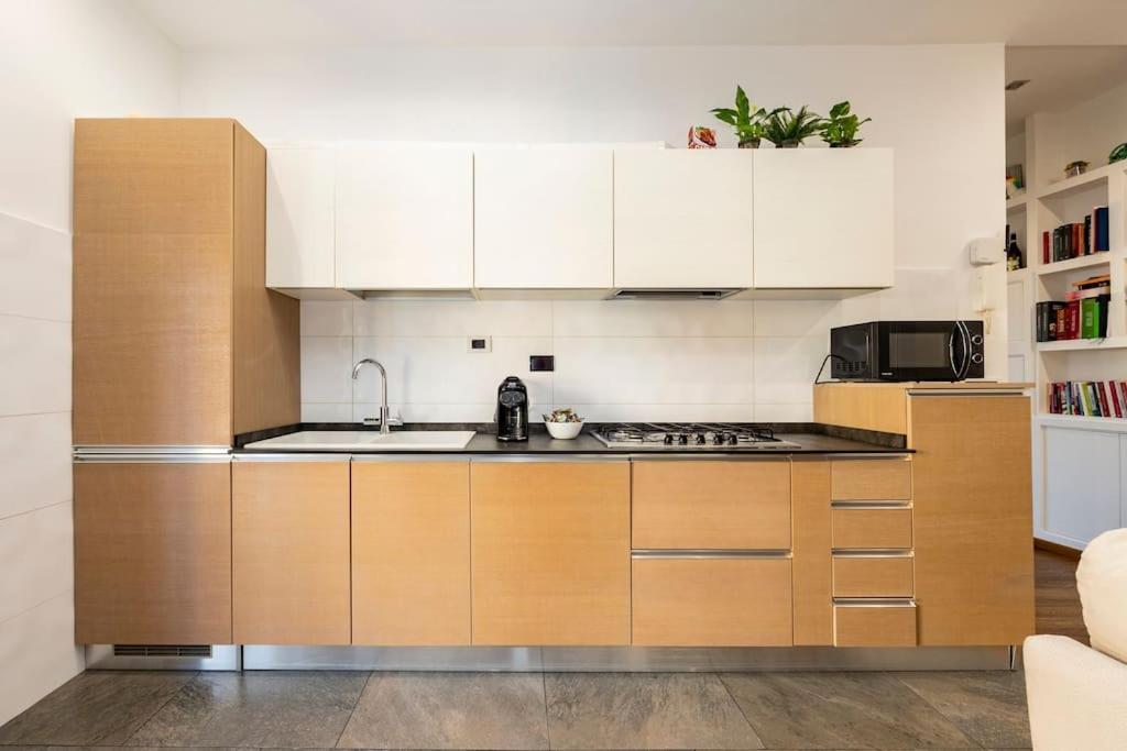 Stylish Apartment Rome Air Conditionig Wifi Tv 50 Metro 4 Minutes Away Exteriér fotografie